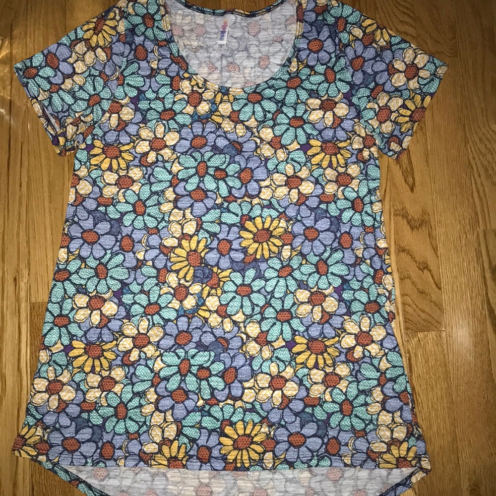 Lularoe Classic Tee